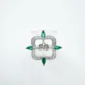 Eleganter quadratischer Silberring mit grünen Schmucksteinen und funkelnden Zirkonia-Details. - Ring / Leere Fassung / Silber