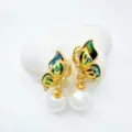 Gold-plated butterfly pearl earrings with natural mother-of-pearl and micro-inlaid sparkling stones. - Abalone Shell Butterfly Stud Earrings (With Acrylic Bead) / Regular Fit / Gold