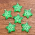 Grüne Sternfrucht Harz Anhänger DIY handgemachte Schmuck und Handy Zubehör 27x29mm - 1 Stück (2.4g) / Grün