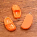 Orangene Mini Clog Schuh Resin Charms DIY Anhänger für Schmuck Handytasche 15x31mm - 1 Stück / Orange