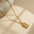 Collar con colgante de letra H rectangular de acero inoxidable dorado para hombre moda - Letra-H / Dorado