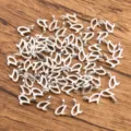 Pendentifs lettres alphabet en argent antique pour la fabrication de bijoux DIY. - Lettre A