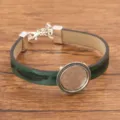 Grünes PU-Leder DIY Armband mit silberner Legierung Lünette Schale und verstellbarer Kette. - 18mm Tablett Antiksilber / Grün