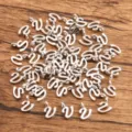 Ciondoli lettere inglesi argento antico, accessori per gioielli DIY in lega di zinco. - Lettera V