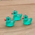 Gruener Harz Ente Charms Anhaenger DIY Schmuckherstellung Zubehoer fuer Halskette Armband - Dunkelgrün