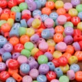 Perles de lettres en acrylique colorées pour la fabrication de bijoux DIY et bracelets. - Perles Alphabet Rondes Plates Colorées (26) / Pack de 100