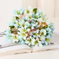 Bouquet di fiori di giglio blu artificiali con bacche rosa, perfetto per decorazioni e foto. - Blu