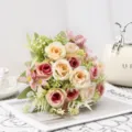 Bouquet di rose artificiali fiori finti multitesta per decorazione domestica e arredamento. - Viola