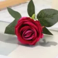 Ramo singolo di rosa artificiale in velluto per decorazioni nozze casa, fiore rosso foglie SKU. - Rosso rosa