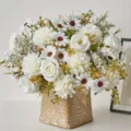 Bouquet di fiori artificiali rose bianche e margherite in vaso per decorazione casa nozze - Bianco