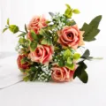 Bouquet di rose artificiali con bordo arrotolato fiori finti decorazioni casa oggetti di scena rosa - Borgogna