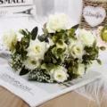 Künstlicher weißer Rosenstrauß Seidenblume Kunstblumen Arrangement für Wohnkultur - Creme