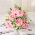 Bouquet di peonie artificiali rosa con foglie verdi per decorazione domestica e matrimonio. - Rosa
