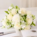 Bouquet di crisantemi pompon artificiali colore macaron decorazione da tavola composizione - Crema