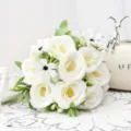 Bouquet di rose camelie bianche artificiali decorazione per la casa fiori realistici - Crema