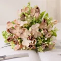 Ramo de flores artificiales tulipán y magnolia de calidad para decoración y fotografía. - Café