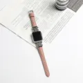 Bracelet de montre en cuir rose avec design de nœud chinois métallique pour Apple Watch. - 38/40/41mm / Rose Rouge