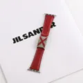 Bracelet de montre en cuir rouge avec boucle en métal X, compatible Apple Watch, accessoire chic. - 38/40/41 mm (S10 42 mm) / Bordeaux