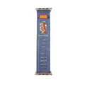 Vue détaillée du bracelet en jean Velcro, avec imprimé graffiti et languette orange pratique. - 38/40/41 (s10 s11 42 mm) / Denim Bleu Foncé