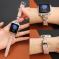 Bracelet montre cuir rose métal cœur compatible avec Apple Watch accessoire femme. - 42/44/45/46/49MM / Rose Sakura