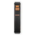 Vue détaillée d'un bracelet de montre en toile denim durable avec surpiqûres oranges et patch. - 20mm / Noir Profond