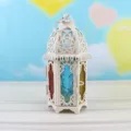 Retro skandinavische Eisen Kerzenhalter Laterne mit bunten Glasfenstern fuer Heimdeko Hochzeiten. - Buntes Glas Stil / Weiß