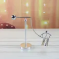 Metall Balance kinetisches Kunstspielzeug, kreativer Skifahrer Schreibtisch Deko für Büro. - Skifahrender kleiner Prinz