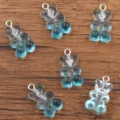 Verlaufende Harz Bär Anhänger, DIY Acryl Charms für Taschen und Handys, 12x21mm groß. - 1 Stück / Blau