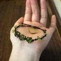 Handgemaakte geweven net zak groen kristal armband voor vrouwen, modieuze sieraden. - Olijfgroen