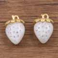 Abalorio Fresa Diamantes 3D Hoja Oro Colgante Esmalte Blanco Accesorio Joyería - Blanco