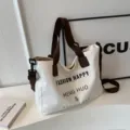 Segeltuch-Tragetasche für Damen, große Umhängetasche, lässige Handtasche mit braunen Trägern. - Ohne Anhänger / Gebrochenes Weiß