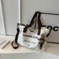Canvas Shopper Tasche Damen Große Kapazität Schultertasche Umhängetasche Lässig - Mit Anhänger / Gebrochenes Weiß
