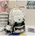 Japanischer Sternenherz Druck schwarz-weißer Ita Rucksack mit Katzenohr Sichtfenster - Rucksack mit Plüschhund-Anhänger / 2 Stück/Set / Schwarz