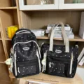Schwarzer und weißer Rucksack und Tragetasche mit Sternenmuster und transparenter Vordertasche. - Zweiteiliges Set Schwarz Mit Mondanhänger