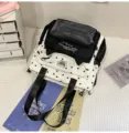 Japanischer Stil süßer schwarz-weißer Stern Ita Rucksack mit Sichtfenster und Katzenohren. - Nur Tragetasche (Ohne Anhänger) / Schwarz