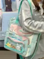 Farbblockierter College-Stil Ita Rucksack mit transparenter Fronttasche für Damen. - Tragetasche (Mit Zubehör) / Grün + Anhänger + 3 Runde Abzeichen + 1 Rosafarbener Stern