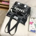 Koreanischer schwarzer gesteppter Rucksack mit bunter Stickerei, große Schultasche für den Alltag. - Schwarze Nachhilfetasche (ohne Schmetterlingssterne & Anhänger)