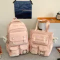Rosa süßes Studenten Rucksack und Handtasche Set mit vielen Taschen und Plüsch Anhänger. - 2-Teiliges Set Mit Anhänger / Rosa