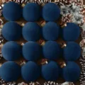 Donkerblauwe fluwelen kerstballen set, geflokte hangende ornamenten voor feestelijke boom decoratie. - 6cm Pak van 15 / Blauwe platte bolkappen