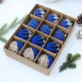 Palline di Natale floccate blu set da 12, ornamenti pendenti festivi per albero di Natale. - Set da 12 / Blu
