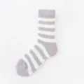 Gezellige pluche gestreepte wintersokken voor dames dikke warme slaap sokken casual dagelijks - Eén maat / Grijs