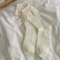 Chaussettes mi-hautes à volants et nœud mignon, chaussettes en coton blanc crème pour style JK quotidien. - Taille unique / Blanc
