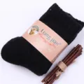 Thickened winter wool socks for men, solid color warm mid-calf thermal loop socks size 36-40. - One Size / Women's Black