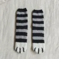 Schwarz grau gestreifte flauschige Korallenfleece Katzenpfote Socken dicker warme Heim Socken - Einheitsgröße / Zotteliger Gestreifter Korallenfleece in Schwarz