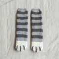 Dicke Korallenfleece Katzenpfoten Socken für Damen, kuschelige Winter warme flauschige Haussocken - Einheitsgröße / Zotteliger Gestreifter Korallenfleece in Grau