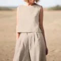 Set casual in lino con crop top smanicato e pantaloni ampi coordinati per la stagione. - Taglia S / Kaki