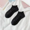 Black ruffles heart short socks, sweet Japanese style breathable thin cute ankle socks. - One Size / Black