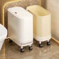 Poubelle étroite pratique avec couvercle et roulettes pour salle de bains et espaces étroits. - Moyen avec Roues / Jaune Lait