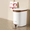 Plastic foot pedal trash can with inner bucket 12l capacity for bathroom and bedroom use - 12L with Bags / Mousse Coffee