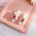 Lindo protector de cable de dibujos animados para cargador, adorable oso anti-rotura. - Conejo fresa blanco roto